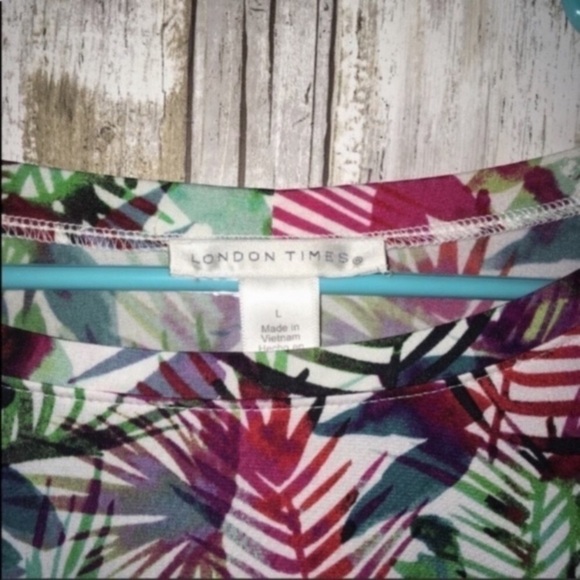 London Times Ruffle Sleeve Blouse - Picture 2 of 4